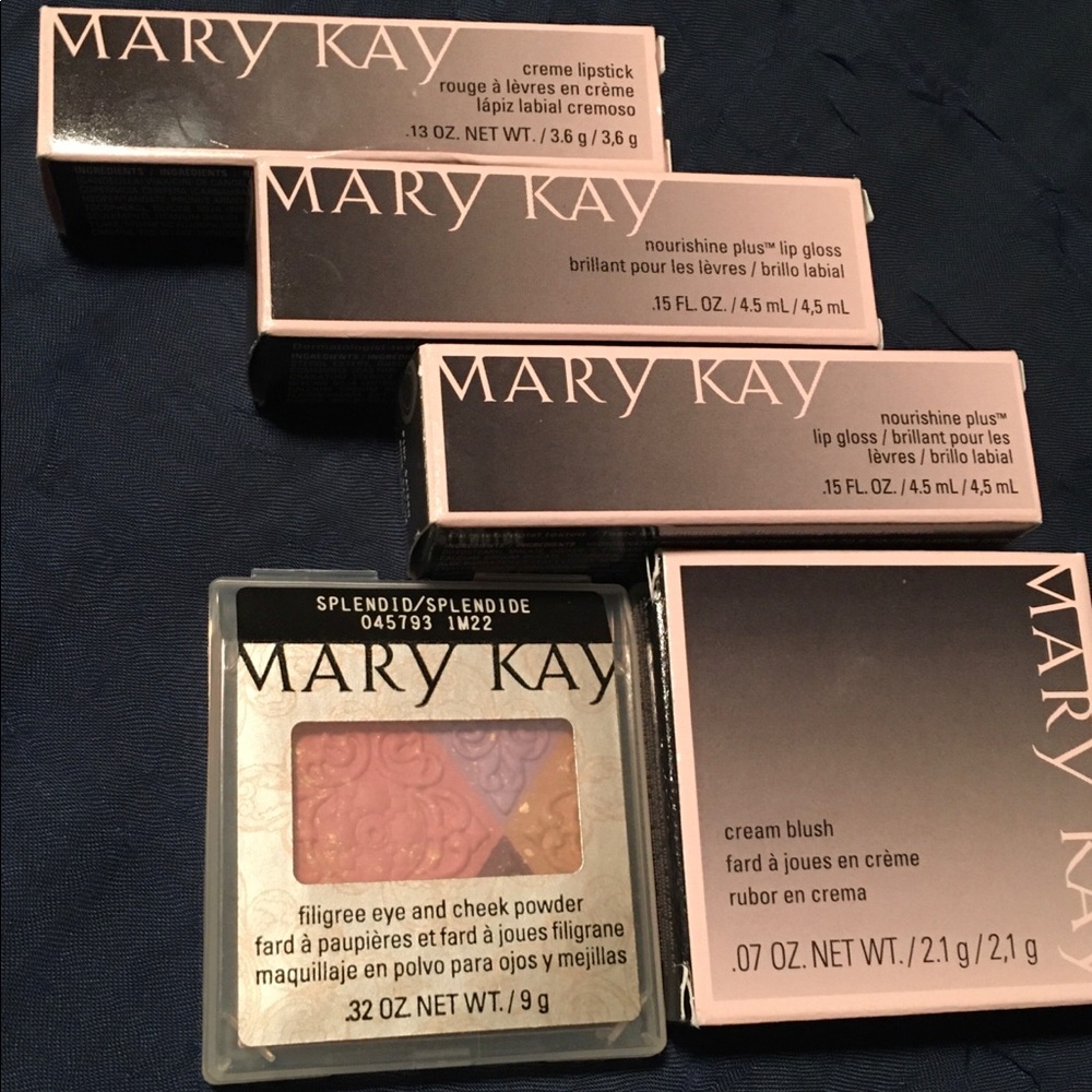Mary Kay: lipstick, lipgloss, cream blush
